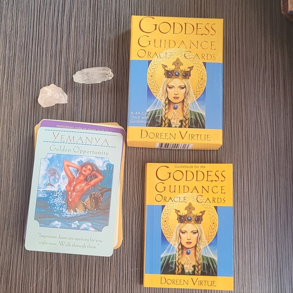 Goddess oracle deck